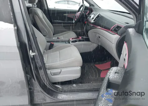 2017 Honda Pilot Lx z USA, uszkodzony, nr VIN 5FNYF6H13HB044671